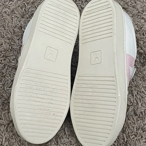 VEJA Esplar Velcro (Big Kid) NEW